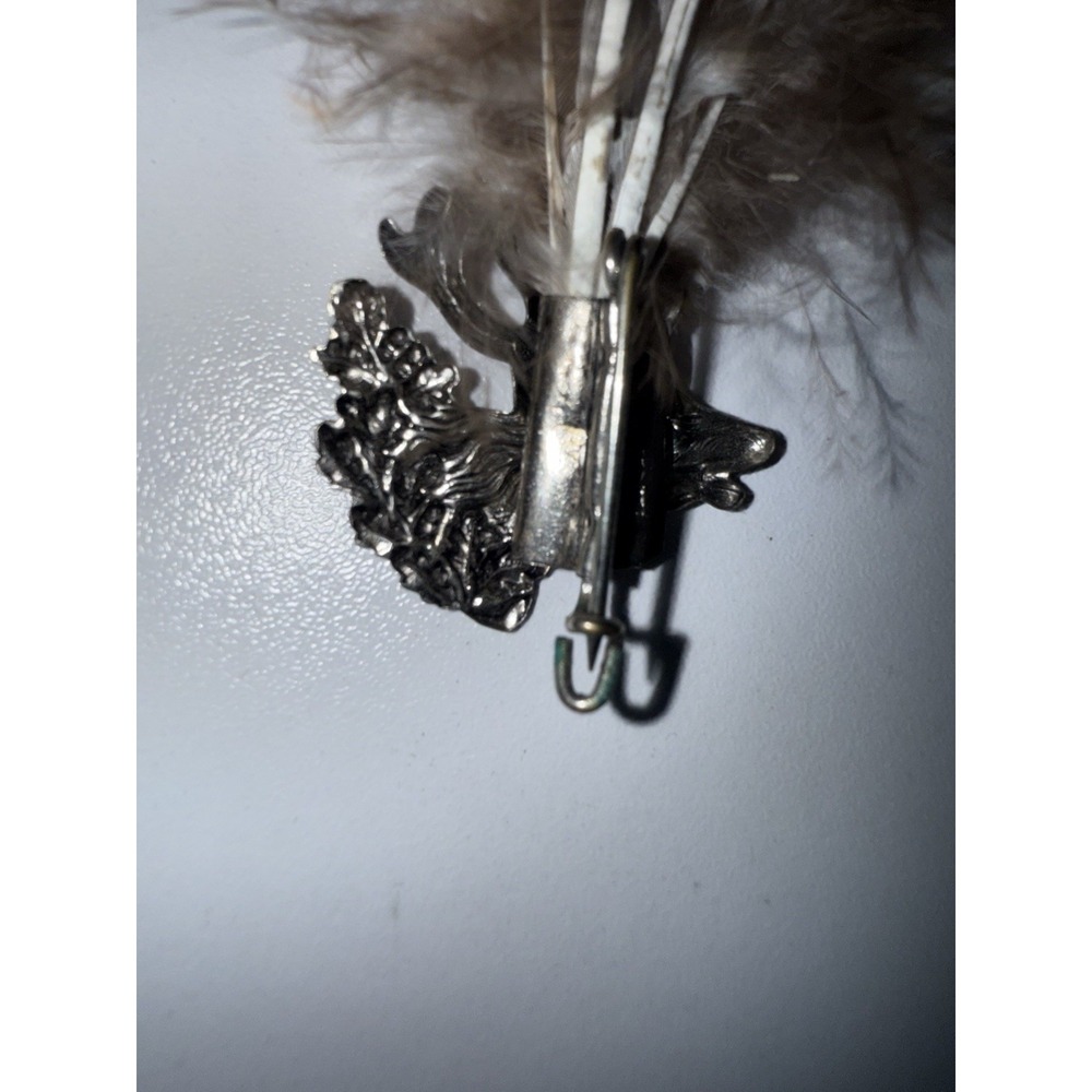 VTG FEATHER PLUME KILT PIN WITH DEER HEAD HALLMARKED ON THE BACK WESTERN NAVAJO - Picture 6 of 6